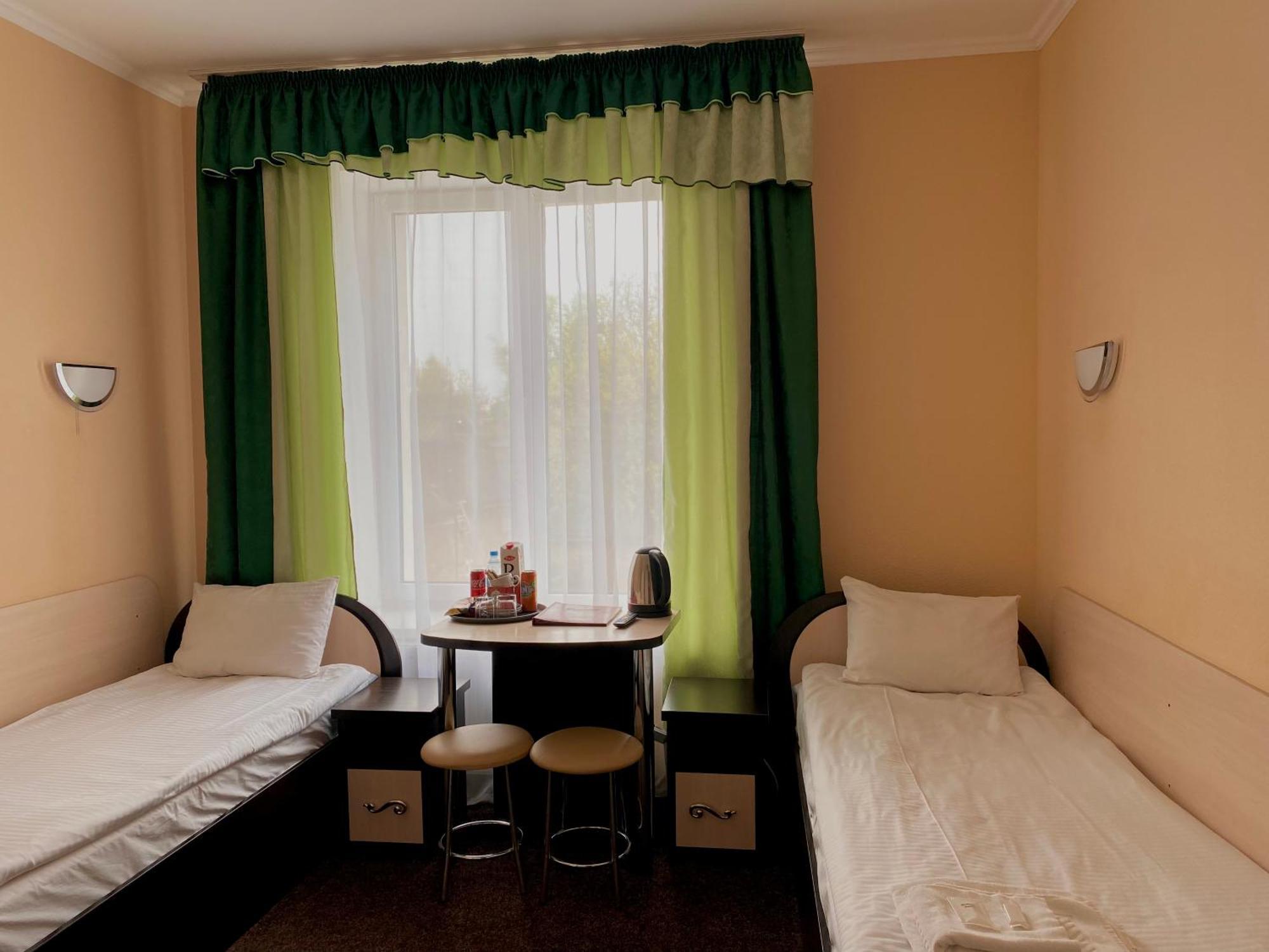 Hotel Орхідея Romny Exterior foto