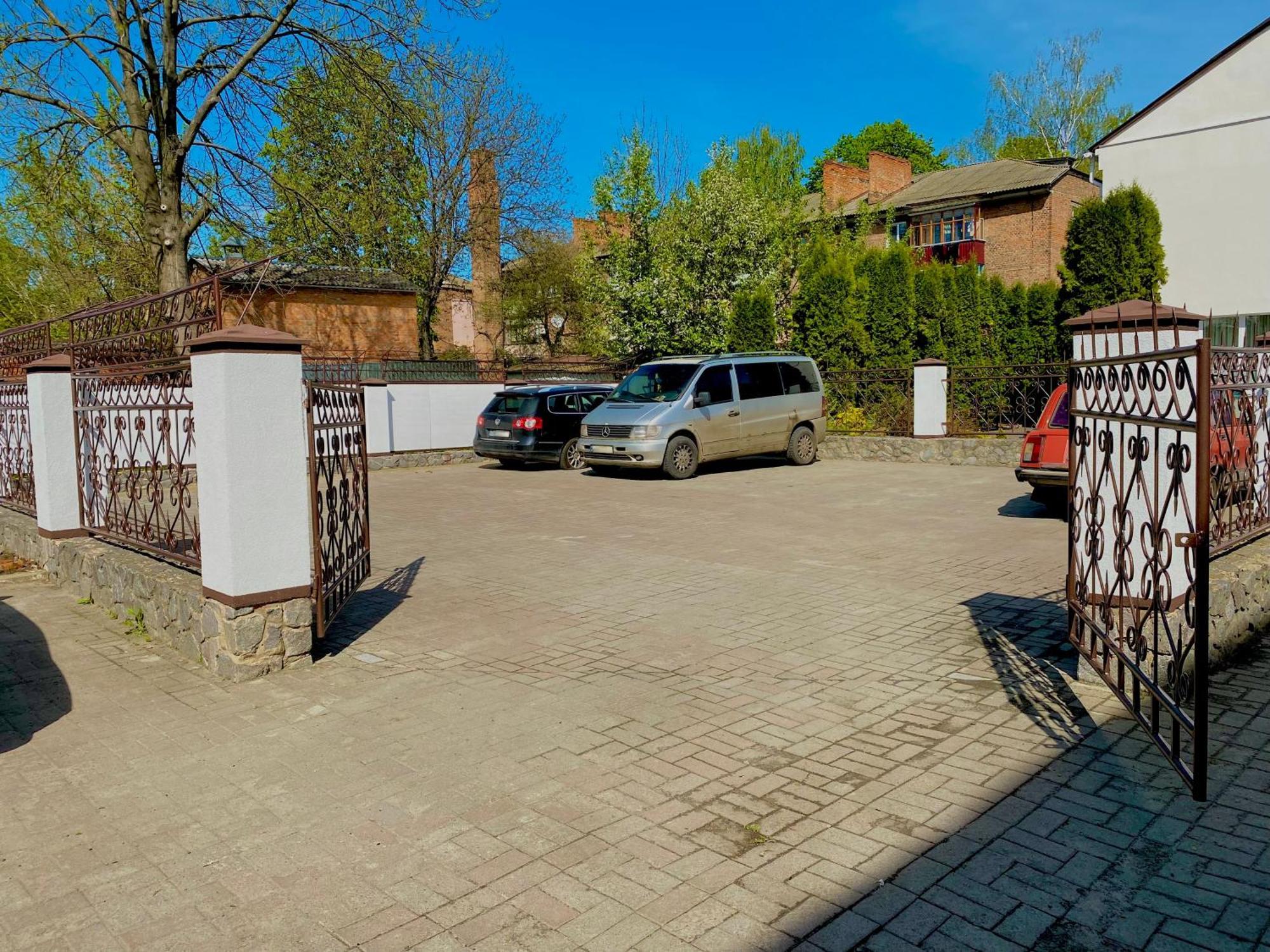 Hotel Орхідея Romny Exterior foto