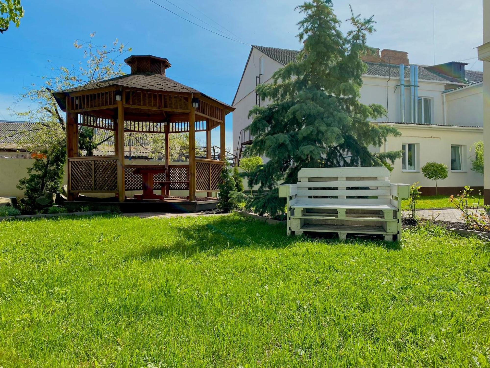 Hotel Орхідея Romny Exterior foto
