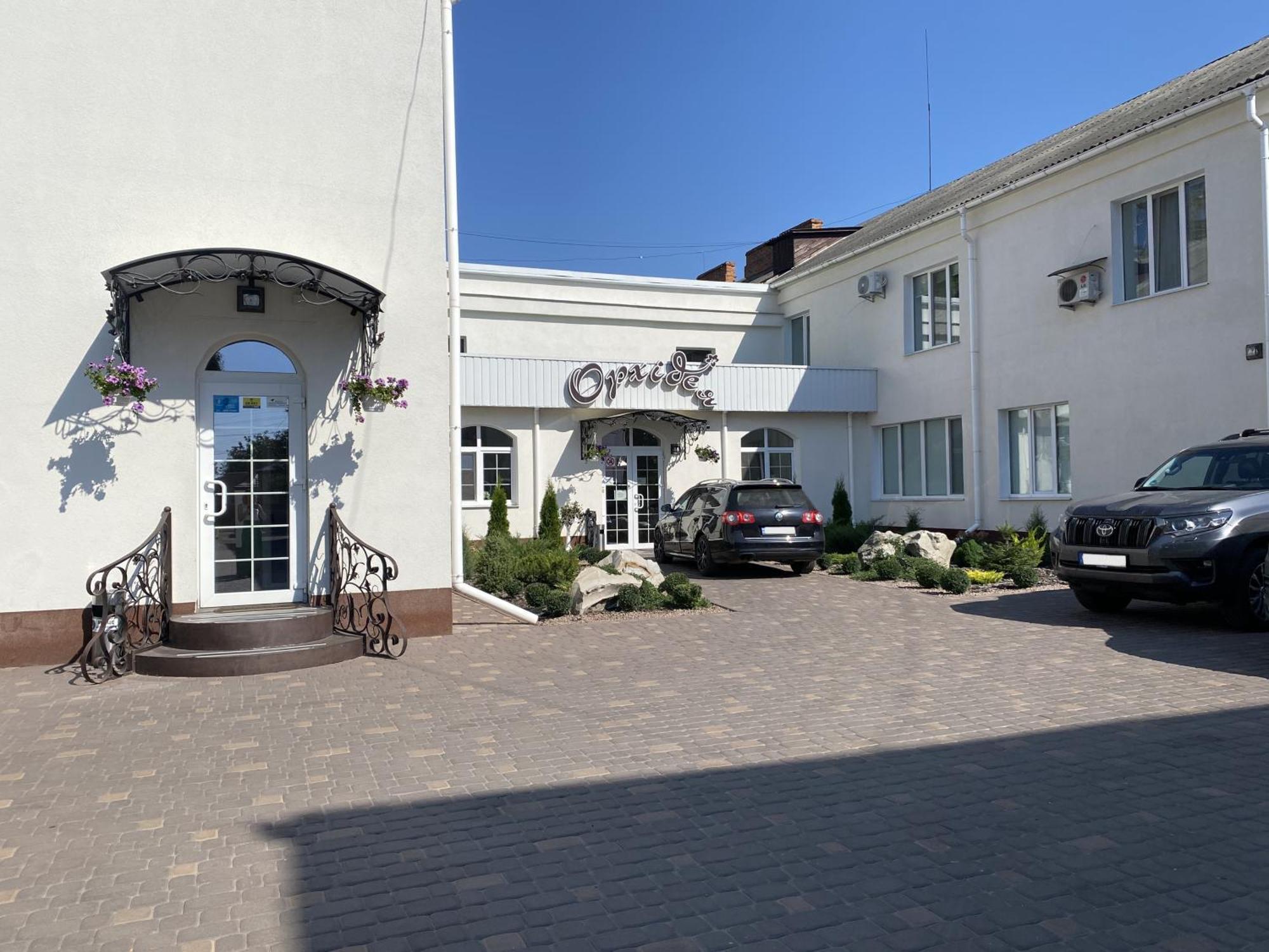 Hotel Орхідея Romny Exterior foto